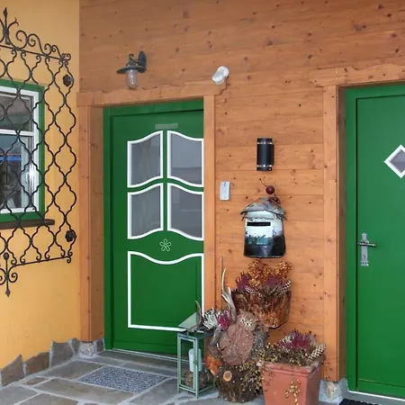 Апартаменти Gaestehaus Trixl