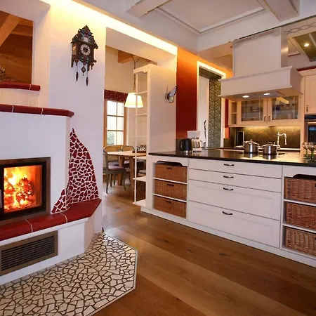 Gaestehaus Trixl * Целль-ам-Зеє