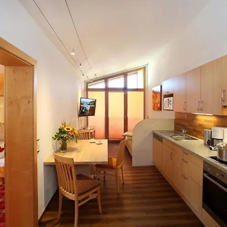 Апартаменти Gaestehaus Trixl