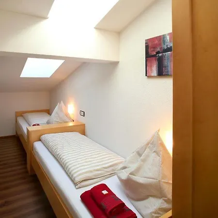 Gaestehaus Trixl Apartamento *