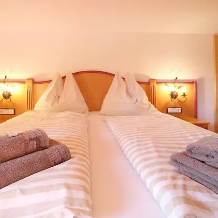 Gaestehaus Trixl Целль-ам-Зеє