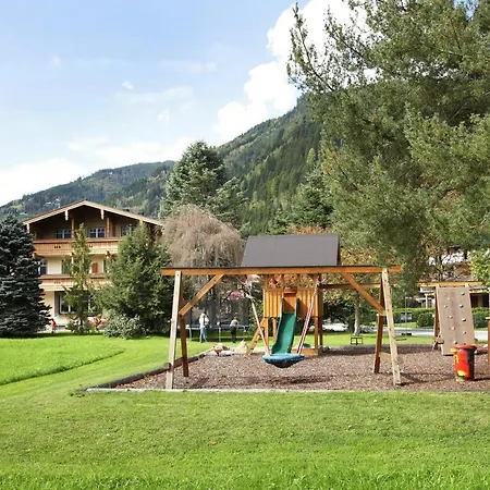 Gaestehaus Trixl Целль-ам-Зеє