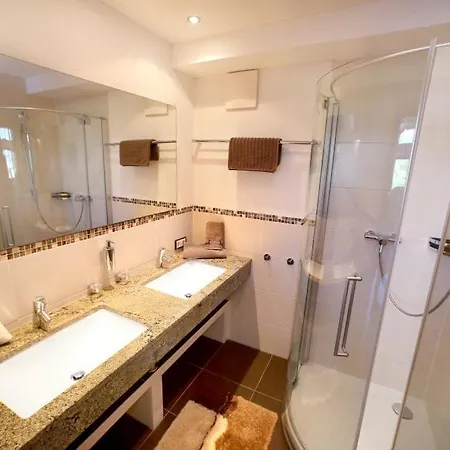 Gaestehaus Trixl * Zell am See